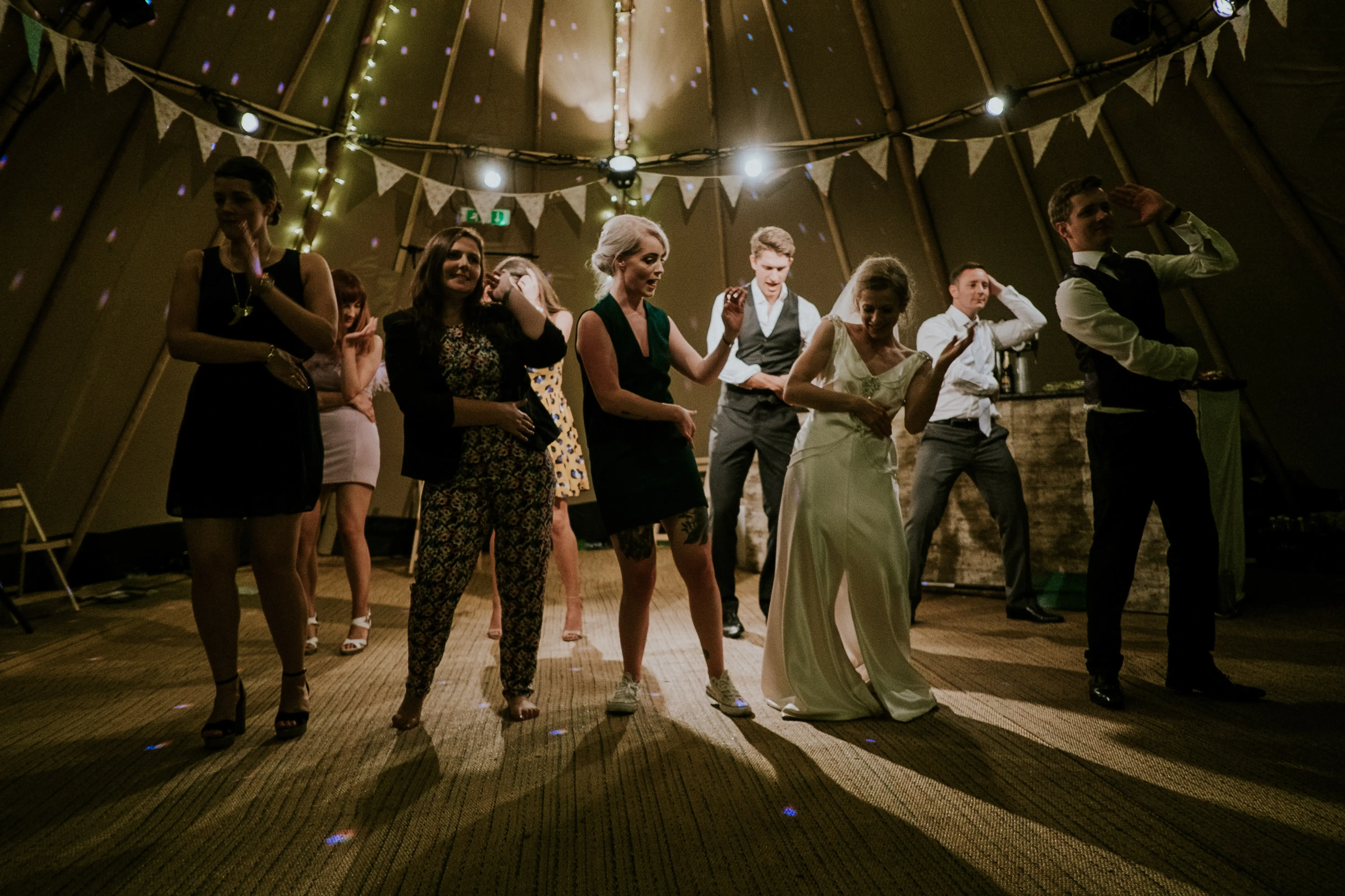 Mariage 2022 : paysage numérique intitulé "Let's dance!" par la photographe Nathalie Mota.